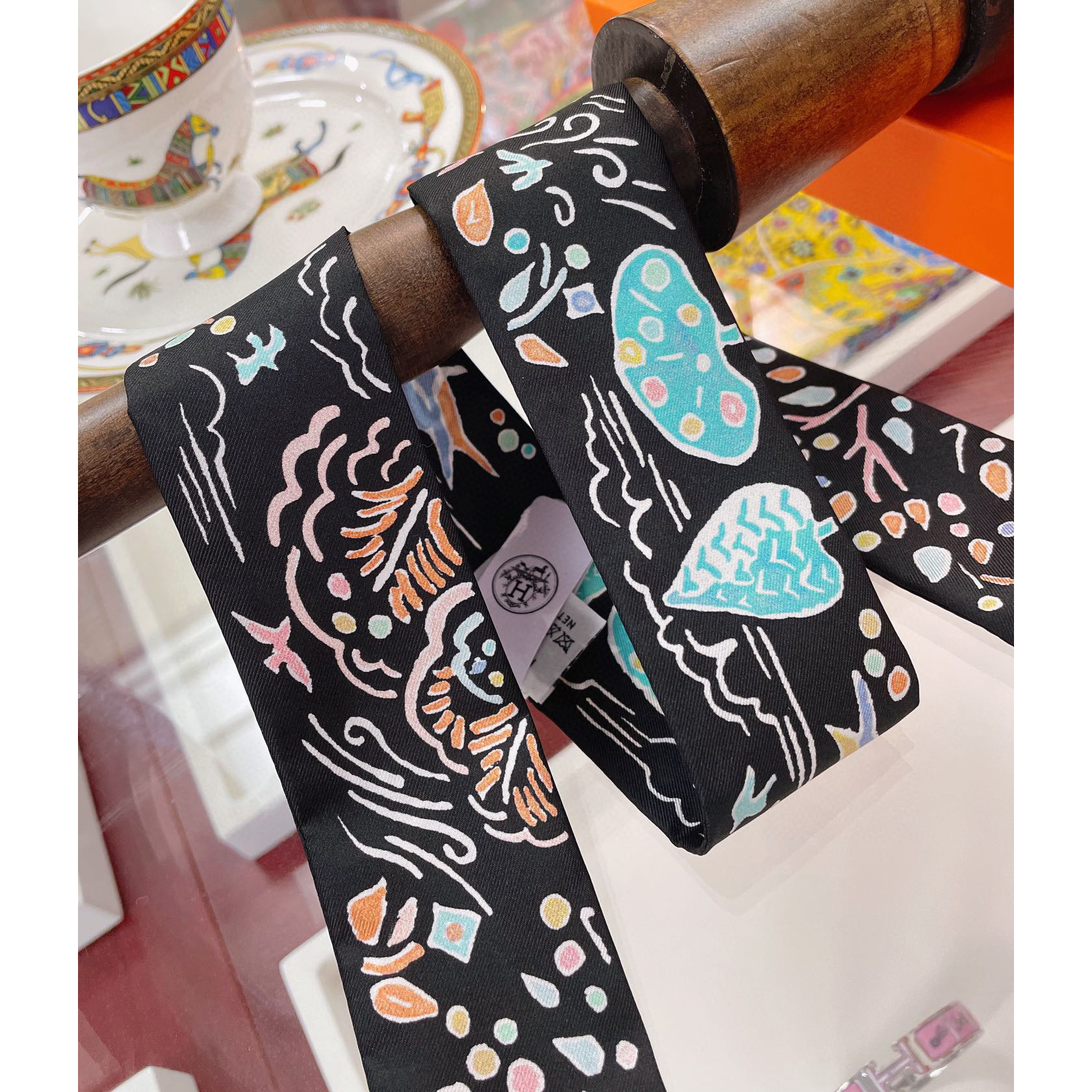 Hermes Twilly Silk Bow Tie (5x86cm) - Image 2