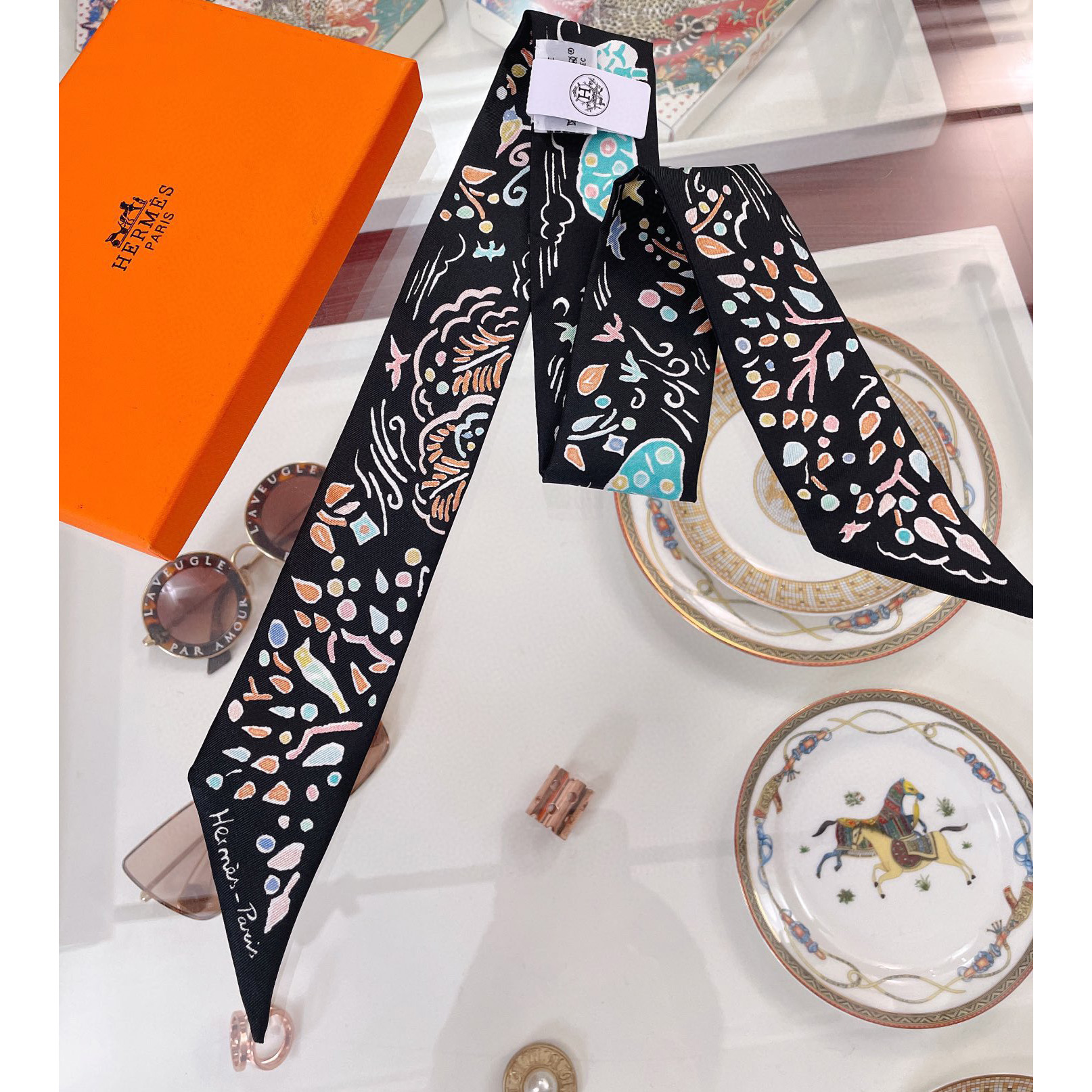 Hermes Twilly Silk Bow Tie (5x86cm) - Image 9